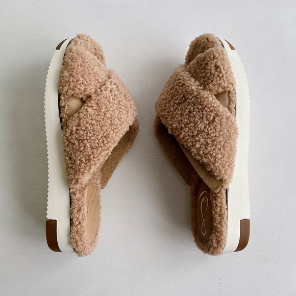 ✨New SAM EDELMAN Alice Faux Fur Slide Sandals Camel Shearling 8.5M - Picture 9 of 9